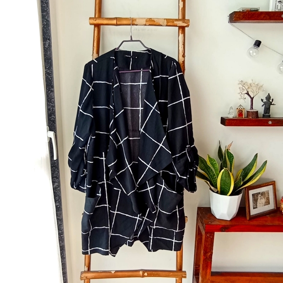 Tokito Jackets & Blazers - Black and White Jacket